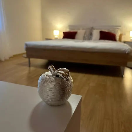 Aurora Villa