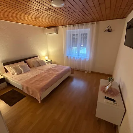 Aurora Villa Labinci